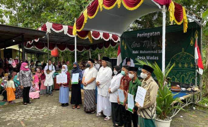 Gelar Pengajian di Desa Wadas, Wagub Taj Yasin dan Gus Muwafiq Ajak Warga Hidup Rukun