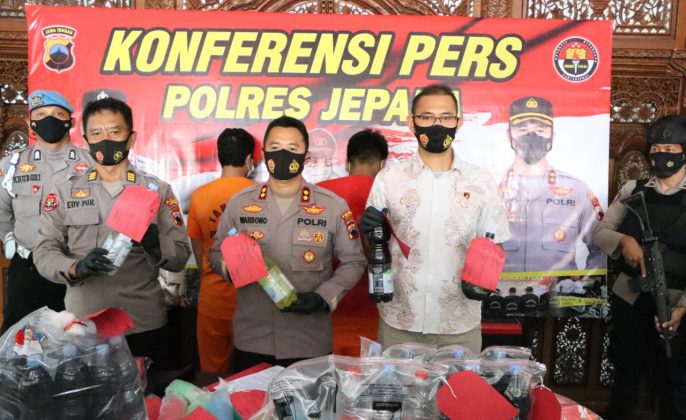 Polres Jepara Ungkap Kasus Miras Oplosan yang Menewaskan Dua Orang, Salah Satunya Pelajar