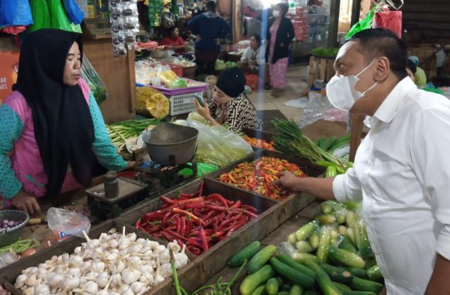 Susuri Tujuh Pasar Induk Di Surabaya, Anas Karno : Harga dan Stok Sembako Aman