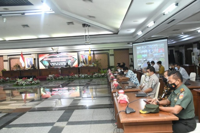 Rapat bersama Kasdam IV/Diponegoro Rapat Bersama Forkopimda Jateng Bahas Pengamanan Lebaran 2022
