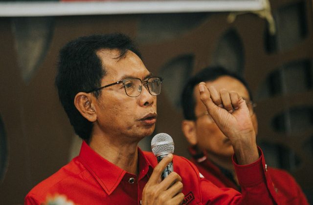 Adi Sutarwijono, Ketua DPRD Kota Surabaya