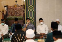 Wali Kota Eri Cahyadi saat memberikan sambutan diacara tahlilan dan doa Bersama dimasjid Al-Ihklas