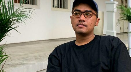 Kai musisi muda asal surabaya yang membingkai romantisnya suasana kota Surabaya kedalam singgle lagu pertamanya
