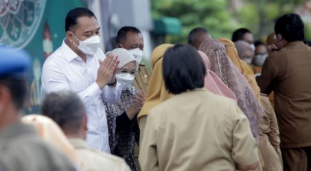 Wali kOta Surabaya Eri Cahyadibsaat halal bihalal dengan ASN Pemkot Surabaya