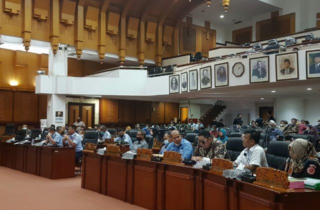 Sengketa Lahan Di kelurahan Putat Jaya Dimediasi Komisi A
