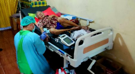 Wali Kota Eri Minta Penanganan Medis Terbaik untuk Kesembuhan Seniman Ludruk Cak Sapari