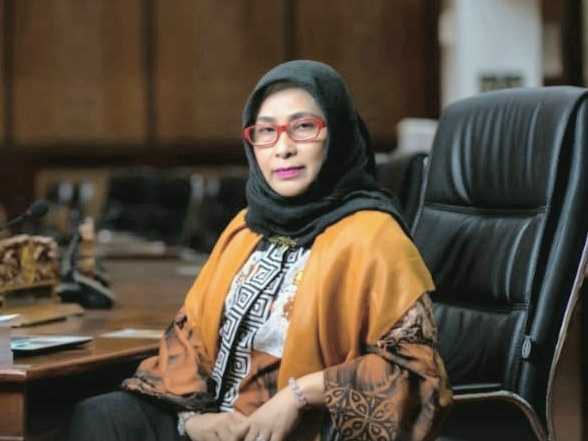 Luthfiyah, Ketua Komisi B DPRD Kota Surabaya