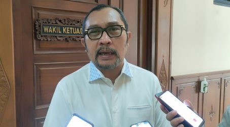 Wakil Ketua DPRD, Sahat : Pemerintah Harus Serius Tangani PMK di Jatim Seperti Penanganan Covid 19