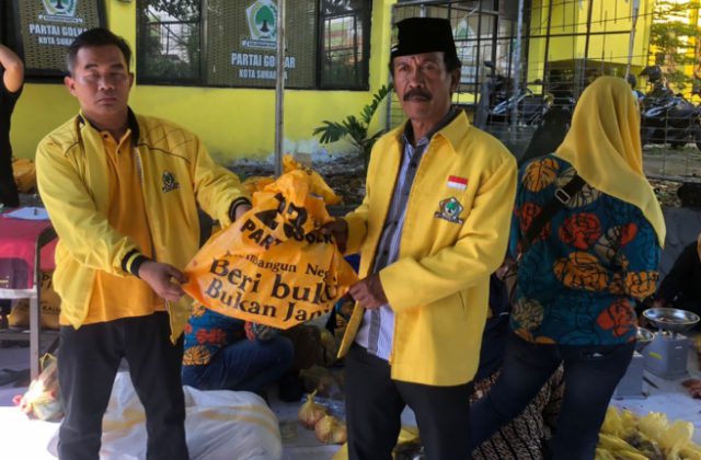 Rayakan Idul Adha. Golkar Surabaya : Implementasi Nilai Keikhlasan Berbagi Kesesama