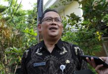 Kepala DP3APPKB Kota Surabaya, Tomi Ardiyanto