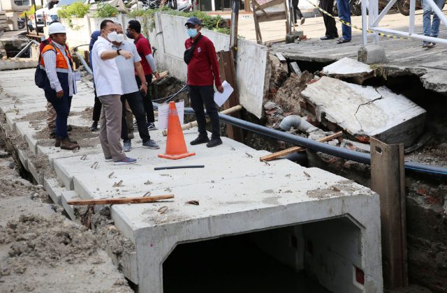 Koneksikan Saluran dengan Riol Belanda  “Cara Pemkot Surabaya Atasi Genangan Pusat Kota”