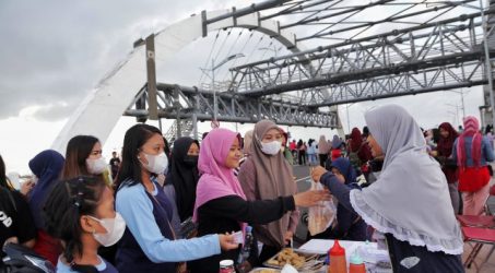 UMKM Lokal dan Food Truck Kini Dijadwal Bergantian Berjualan Di CFD Jembatan Suroboyo