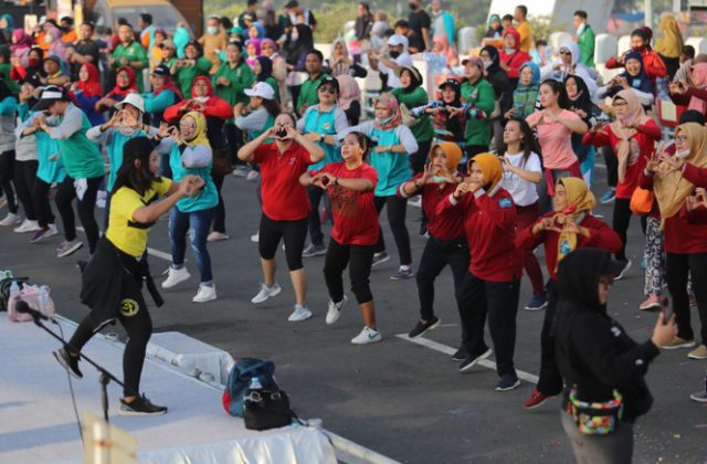 Puncak Peringatan Harkopnas ke-75 Kota Surabaya digelar di Jembatan Suroboyo