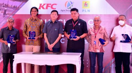Pembangkit Listrik Tenaga Surya (PLTS) dan Stasiun Pengisian Kendaraan Listrik Umum (SPKLU) Tersedia di Gerai KFC