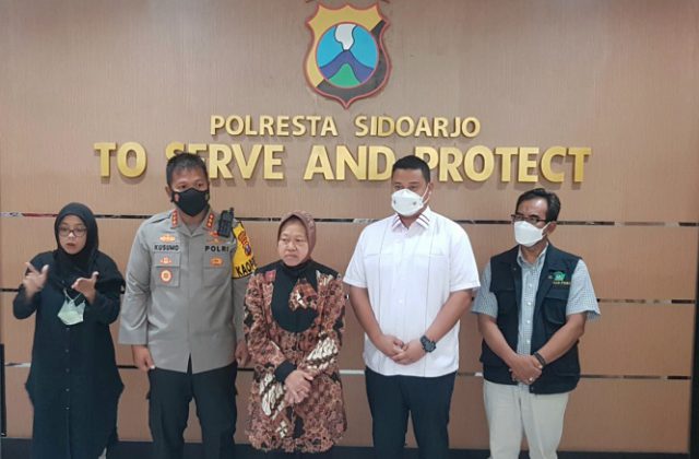 Kunjungi korban kekerasan seksual. Mensos Risma bakal wadul Presiden agar tak beri Grasi bagi pelaku