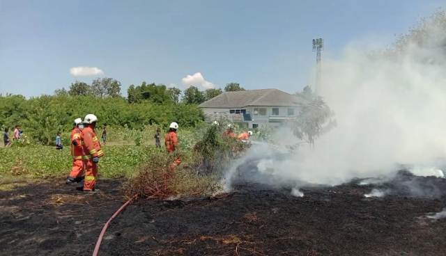 Kejadian kebakaran di lahan terbuka - Dok. DPKP Surabaya
