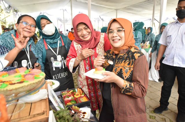 Percepat Penanganan Stunting di Surabaya, Pemkot Gerakkan TP PKK Ciptakan Menu Olahan Ikan