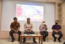 konferensi pers terkait kesiapan kualifikasi AFC di Surabaya