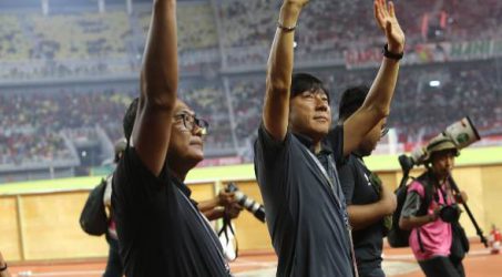 pelatih Shin Tae-yong ketika merayakan kemenangan Tim nas Indonesia atas vietnam