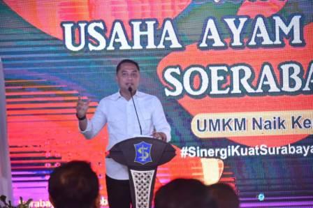 Launching Outlet UMKM - Wali Kota Surabaya Eri Cahyadi saat melaunching outlet UMKM ayam canton surabaja (Foto : Hadi)