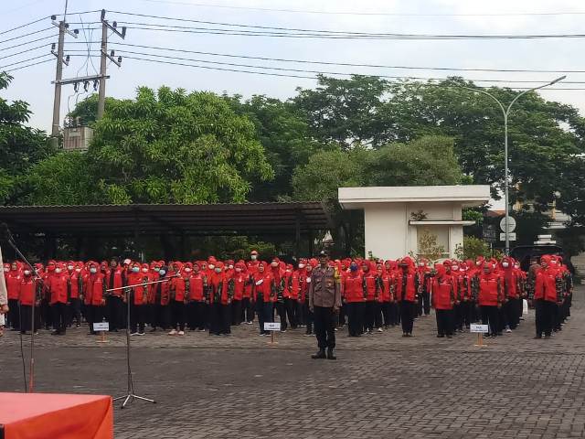 KSH saat Upacara peringatan hari pahlawan di lapangan kantor kecamatan Tandes
