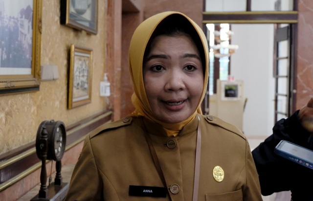 Kepala Dinas Sosial (Dinsos) Kota Surabaya, Anna Fajriatin