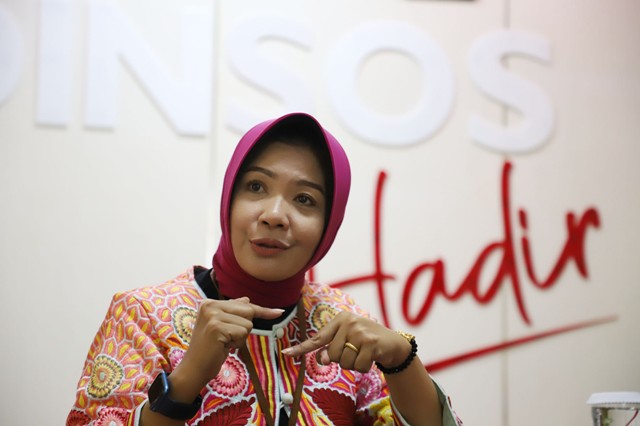 Kadinsos Kota Surabaya, Anna Fajriatin