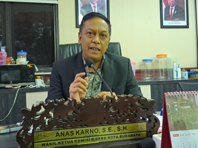 Wakil ketua komisi B DPRD kota Surabaya Anas Karno