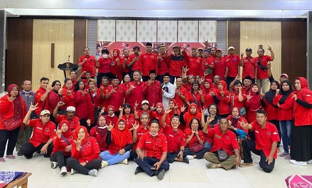 Gelar Bukber kader, PDIP Surabaya terus perkuat soliditas dan giat melayani rakyat