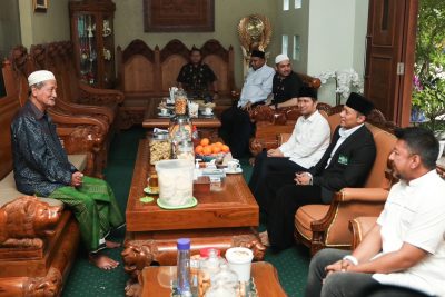 Silahturahmi ke Pengasuh Ponpes Bumi Sholawat Gus Ali saat menerima kehadiran Agus Harimukti Yudhoyono (AHY)
