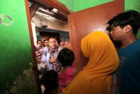 Wali Kota Eri saat Kunjungan Bulak Rukem Timur Surabaya