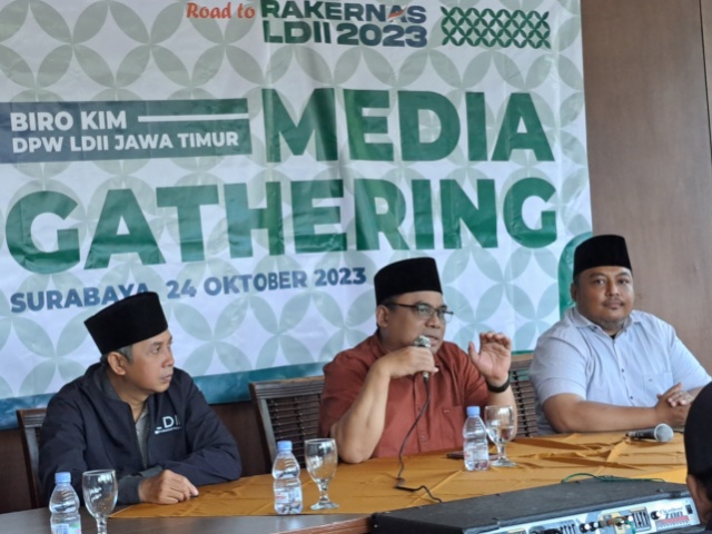 Ketua DPW LDII Jatim Mochammad Amrodji (dua dari kanan) saat acara Road Show to Rakernas LDII 2023 pada Selasa (24/10/2023) di Surabaya