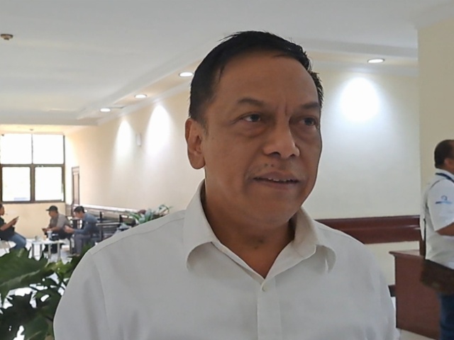 Anas Karno, Wakil Ketua Komisi B DPRD Surabaya saat meberikan keterangan kepada media Senin (23/10/2023)