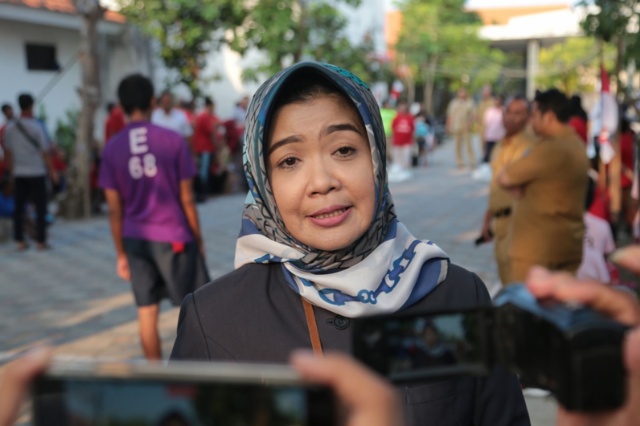 Kepala Dinas Sosial Kota Surabaya Anna Fajriatin