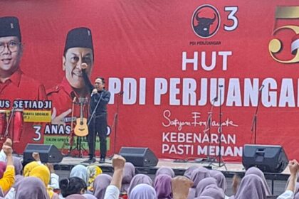 Anas Karno Caleg DPRD Kota Surabaya saat memberikan sambutan