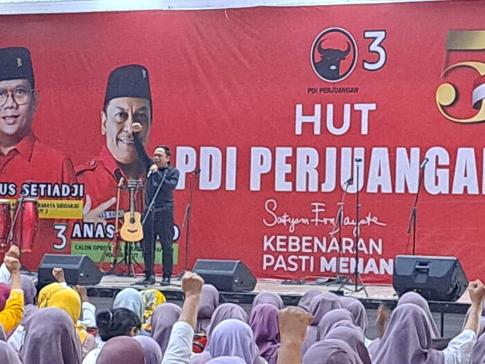 Anas Karno Caleg DPRD Kota Surabaya saat memberikan sambutan