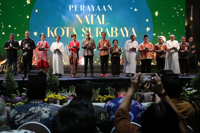 Lebih dari 7.500 Jemaat Hadiri Perayaan Natal di Balai Kota Surabaya