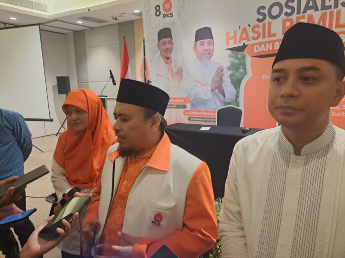 Ketua DPD PKS Surabaya, Johari Mustawan
