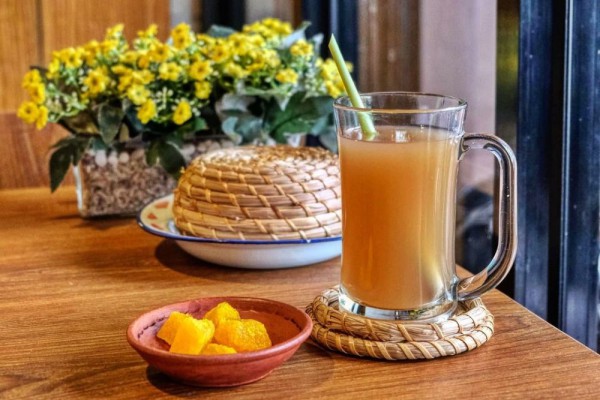 5 Tips Menikmati Air Rebusan Jahe, Serai, dan Gula Merah agar Lebih Lezat dan Segar