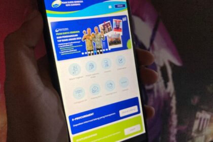 Aplikasi CIS yang dimiliki oleh PDAM Surya Sembada Kota Surabaya yang memiliki fitur untuk menerima keluhan dari pelanggang selama 24 jam