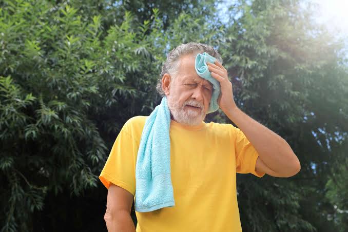 Gejala dan Cara Mengatasi Serangan Heatstroke di Cuaca Panas