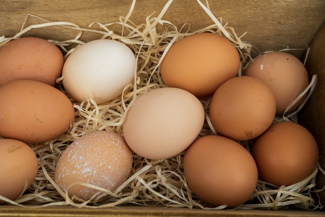 3 Tips Memilih Telur Segar dan Berkualitas di Supermarket