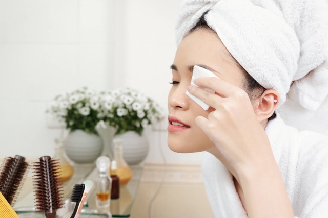 Panduan Lengkap Double Cleansing untuk Kulit Sensitif