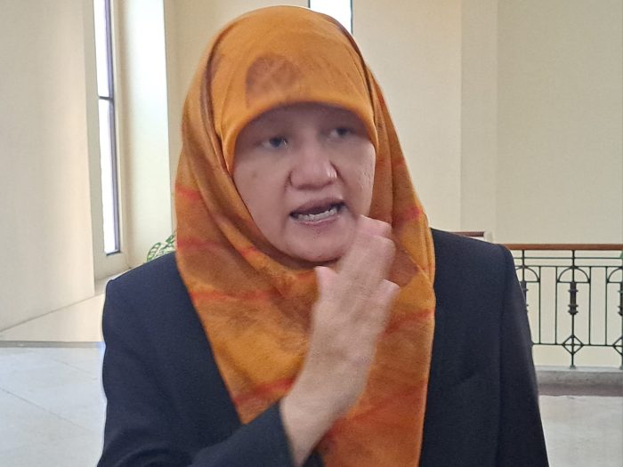 Reni Astuti, Wakil Ketua DPRD Surabaya