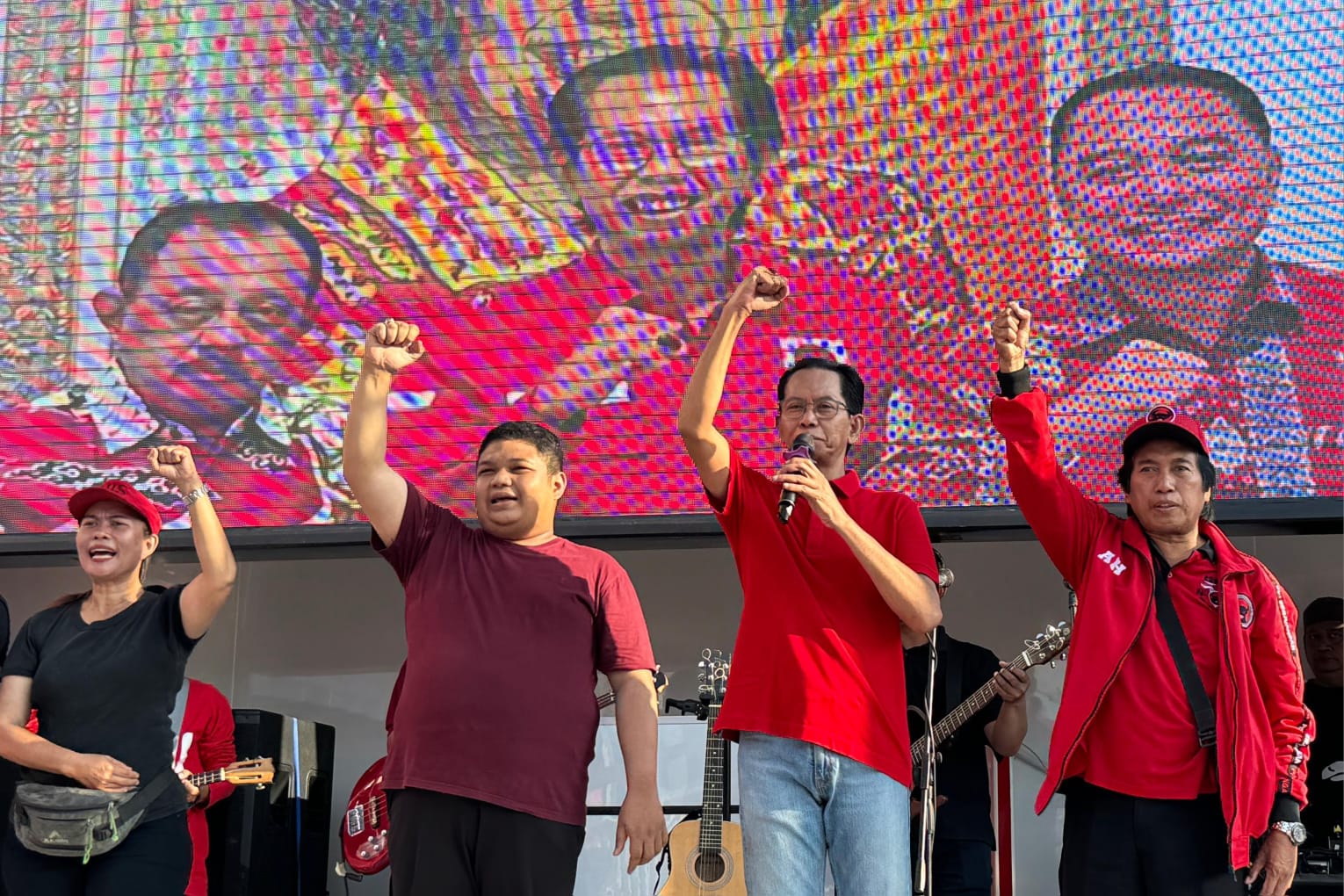 Targetkan Kemenangan Tebal Eri–Armuji, PDIP Surabaya Gelar Gebyar Senam SICITA di Kampung-kampung