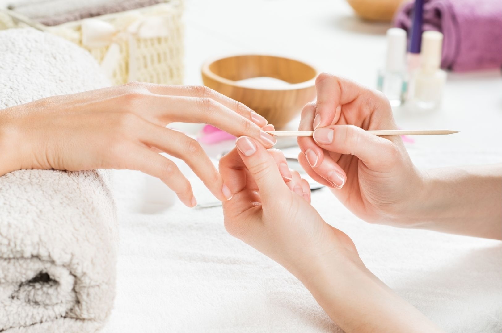 Manfaat Menggunakan Cuticle Remover untuk Kuku yang Sehat dan Cantik