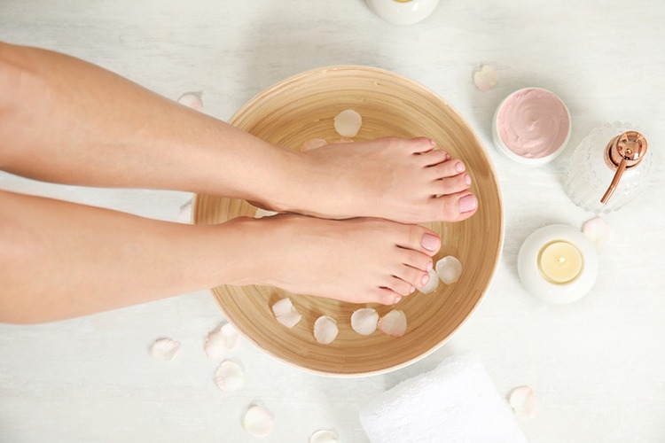 Krim Kaki Alami: DIY atau Beli Jadi? Mana yang Lebih Baik?