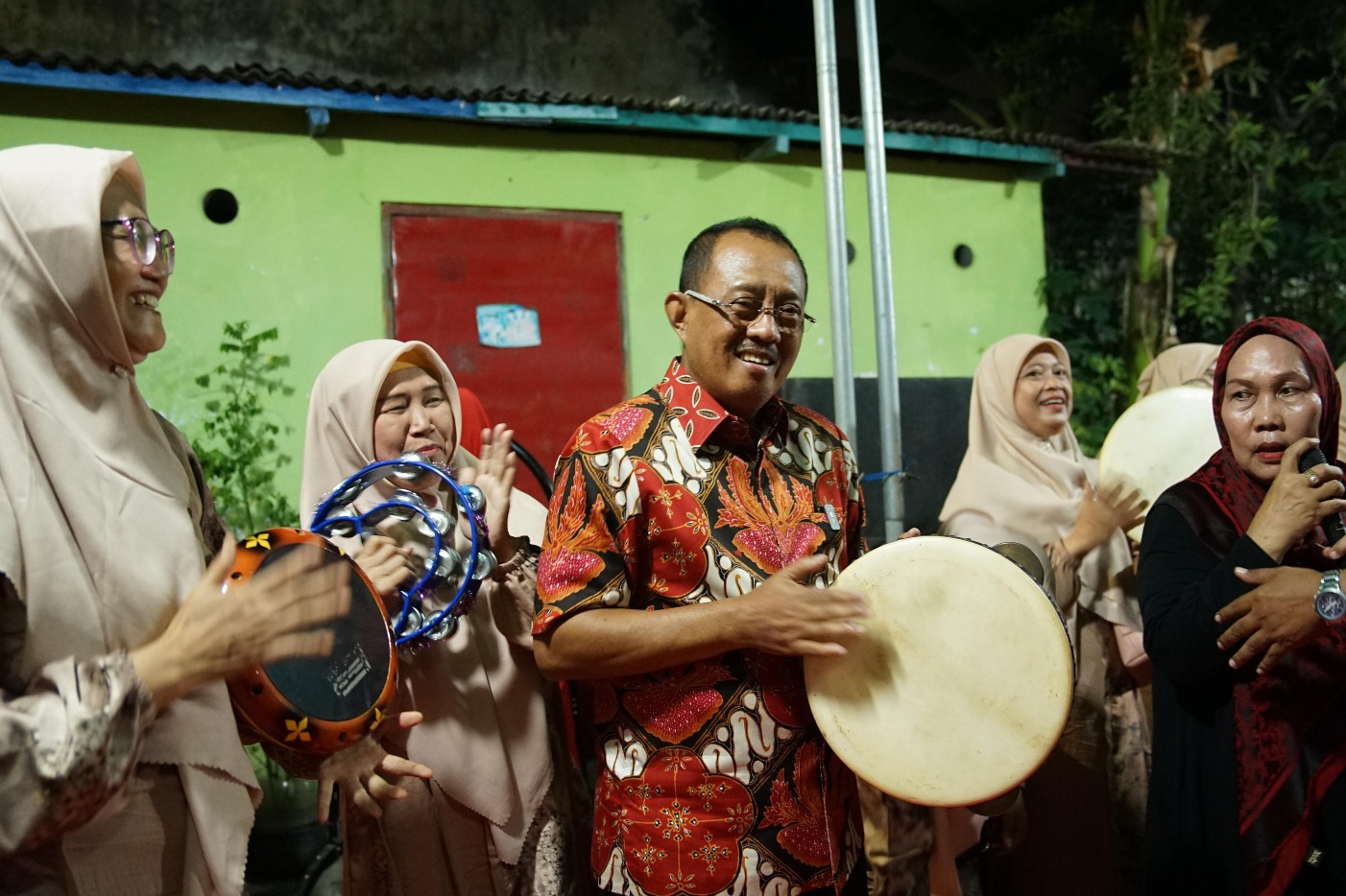 PDIP Surabaya Gaungkan Risma-Gus Hans dan Eri-Armuji, Warga Teringat Penutupan Dolly
