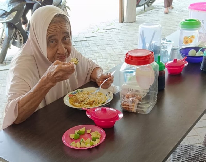 Tips Memenuhi Kebutuhan Nutrisi Lansia, Kuncinya adalah Konsistensi