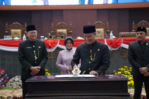 PDIP Tunjuk Deni Wicaksono, Gerindra Hidayat. Formasi Pimpinan DPRD Jatim Lengkap dan Nama Dikirim ke Mendagri